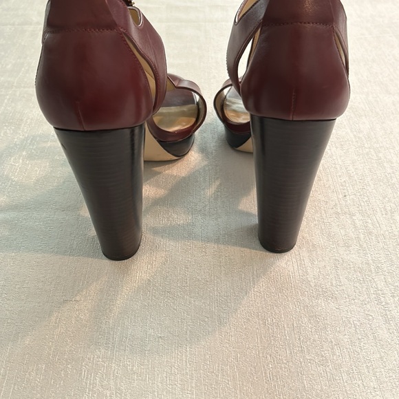 Michael Kors Women’s Leather Heels Wine Red Color Size 7.5 Like new condition - Picture 13 of 15